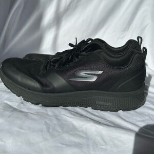 Skechers Go Run Consistent